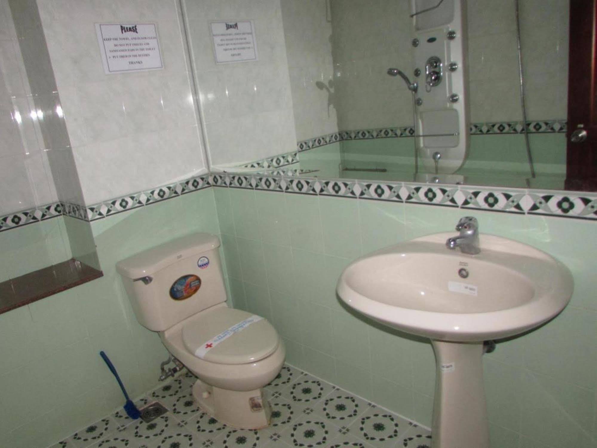 Phuc Khanh Hotel Хошимин Екстериор снимка